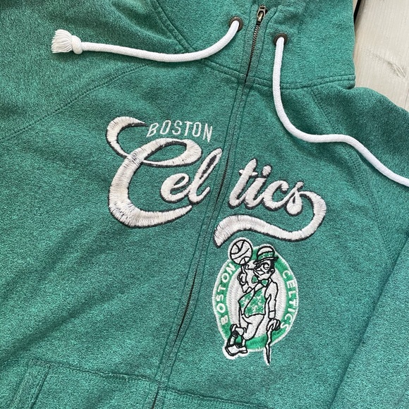 Vintage Celtics zipup - Picture 3 of 5